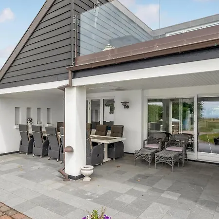 Holiday home 4 Bedroom In *
