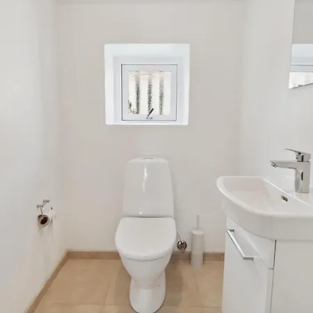 4 Bedroom In